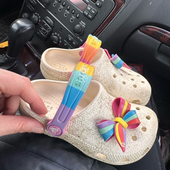 Kids Colorful crocs with Rainbow Strap size toddler 11 - Picture 2 of 5
